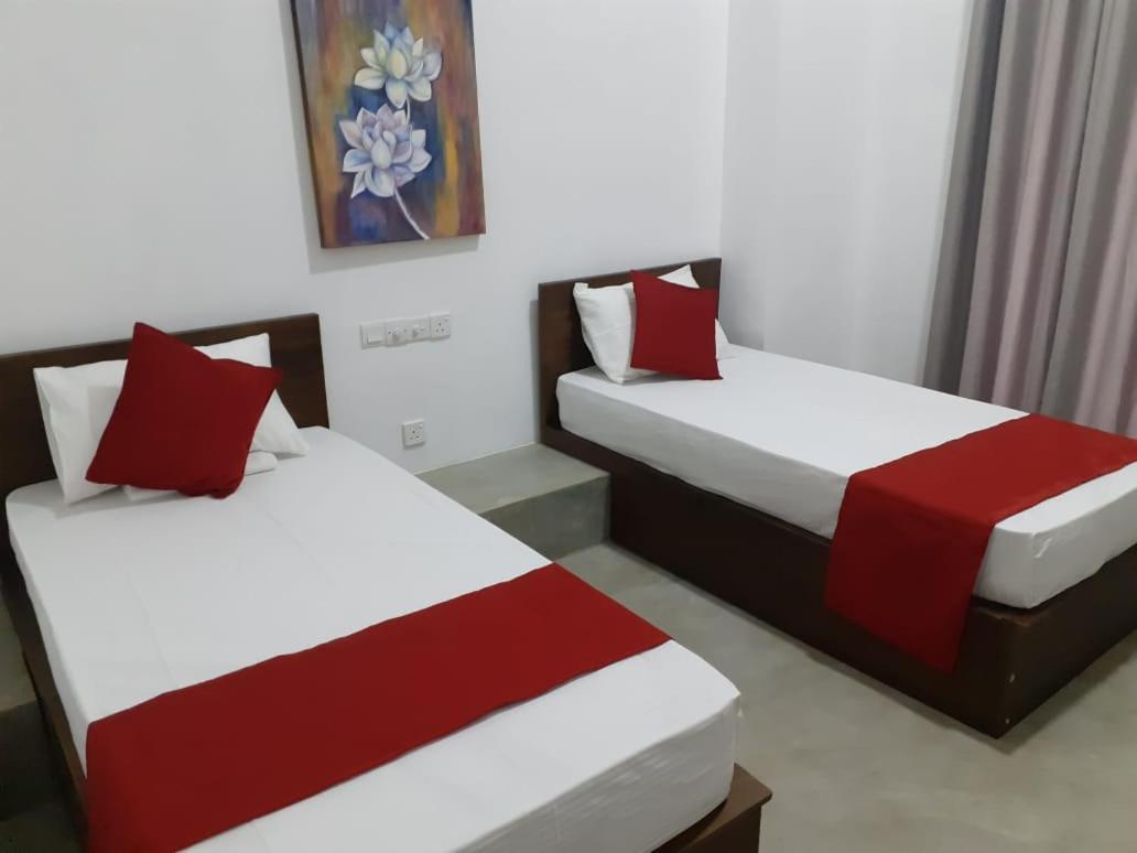 Everdew Kandy Rooms Buitenkant foto