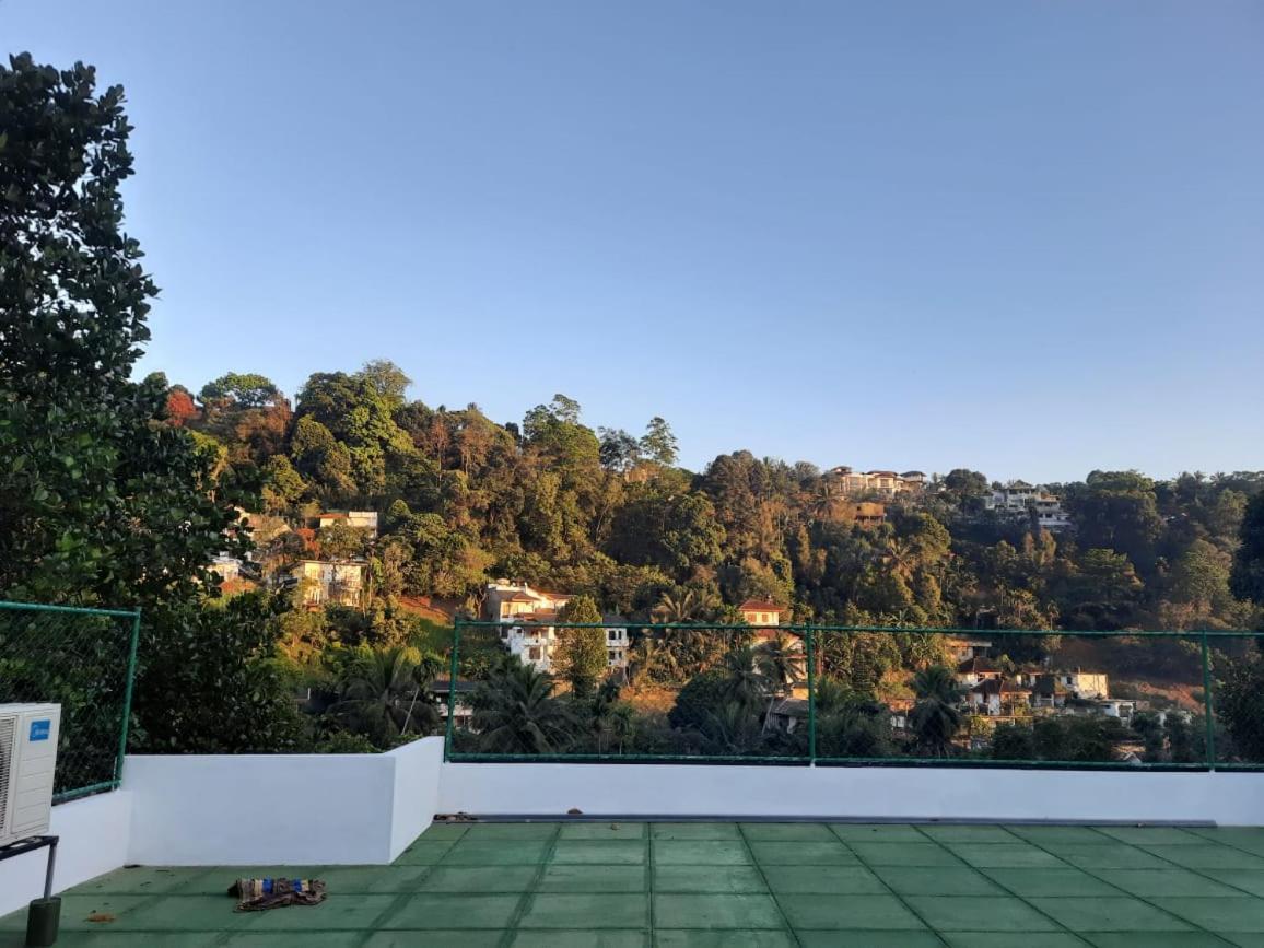 Everdew Kandy Rooms Buitenkant foto